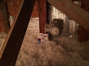 Isolation de toit, ajout de laine de fibre de verre