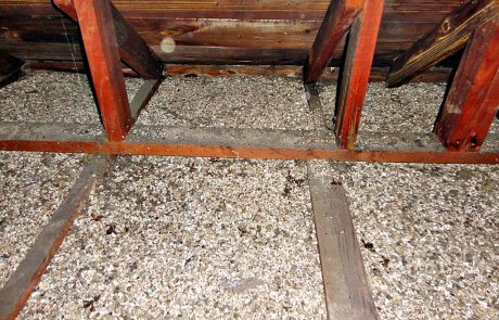 Vermiculite dans l'entretoit, Joliette