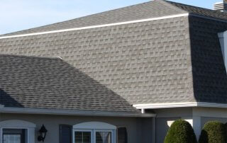 Emploi couvreur Longueuil toit de bardeaux