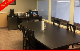 Local commercial à Louer, Longueuil. Salle de conférence (1)