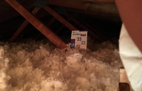 Isolation de toit, laine de fibre de verre soufflée